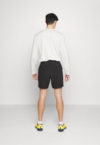 Brooks Sherpa 7" 2-in-1  - Träningsshorts - black