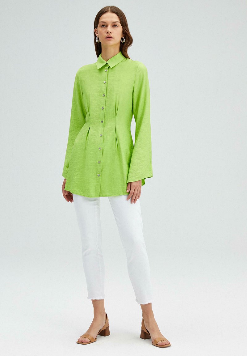 Touché Privé Overhemdblouse groen Touché Privé Overhemdblouse groen