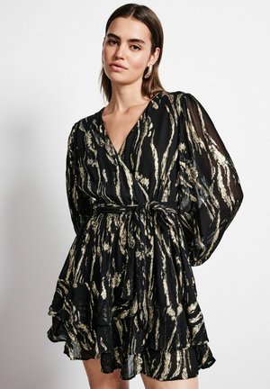 Next REGULAR FIT - MINI WRAP RUFFLE  - Vapaa-ajan mekko - black gold