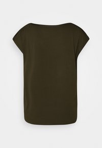 Olivegrünes, locker sitzendes T-Shirt mit kurzen Ärmeln, rundem Ausschnitt und weicher Textur. Es hat einen geraden Saum und keine Muster oder Akzente.