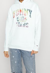Tommy Jeans Jersey con capucha - white