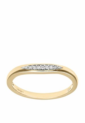 Kitsas kuldne rõngas, mille ülaosa on paadikujuline ja kaunistatud valgete teemantide ritta seadmisega. Sujuva viimistlusega ja poleeritud servadega, minimalismist inspireeritud disain.