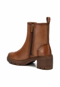 Carmela Botines con plataforma - camel