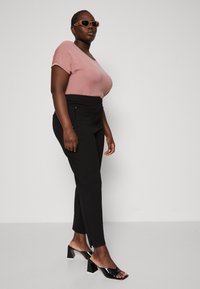 Anna Field Curvy Trousers - black
