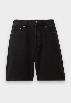 Shorts en jean noir avec passants de ceinture, bouton à l'avant, fermeture éclair et deux poches avant sur fond blanc.