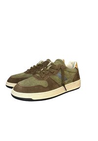 D.A.T.E. Sneakers - verde