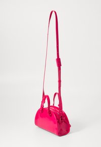 Juicy Couture KENDAL SMALL BOWLING UNISEX SET - Handbag - vivacius/fuxia