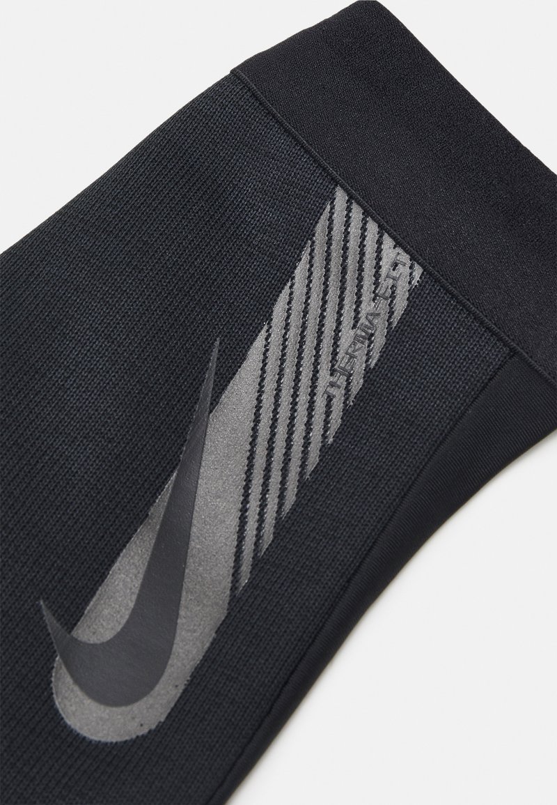 nike therma fit academy pro