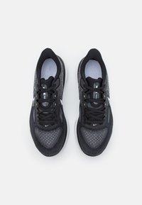 Nike Performance VOMERO 17 - Hardloopschoenen voor op de weg - black/white/anthracite