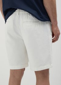 Calliope BERMUDA - Shorts - bianco