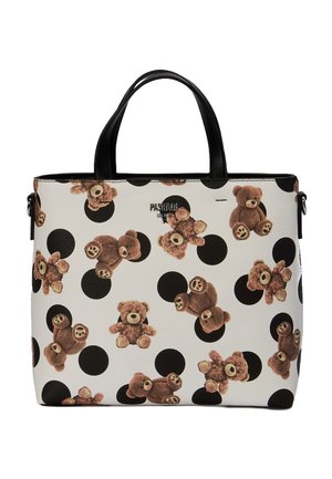 Borsa bianca con pois neri e stampe di orsetti marroni, dotata di due manici neri e un piccolo logo metallico al centro.