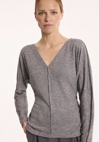 Makalu - Sweter