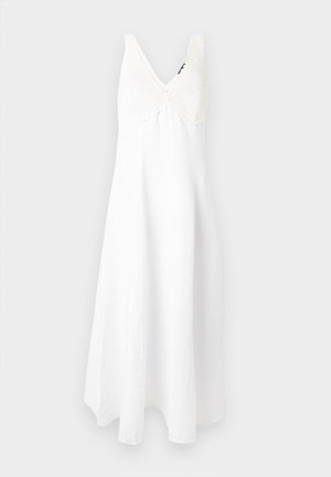 WOVEN FIT & FLARE DRESSES - Maksikleit - white