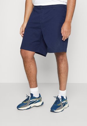 ULTIMATE - Shorts - pembroke