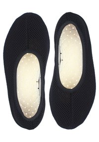 Zwarte mesh ballet flats met een ronde neus, voorzien van een ademend ontwerp, een gladde binnenvoering met stippen en een flexibele constructie.