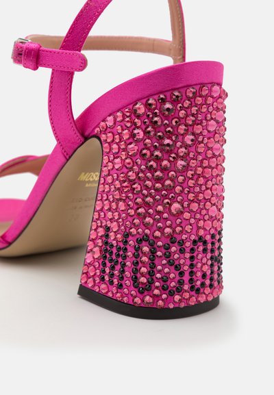MOSCHINO Sandali z visoko peto - pink