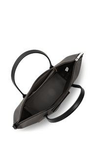 Sac en cuir gris au design structuré, doté de poignées noires, de coutures visibles et d'un compartiment zippé pour une fermeture sécurisée.