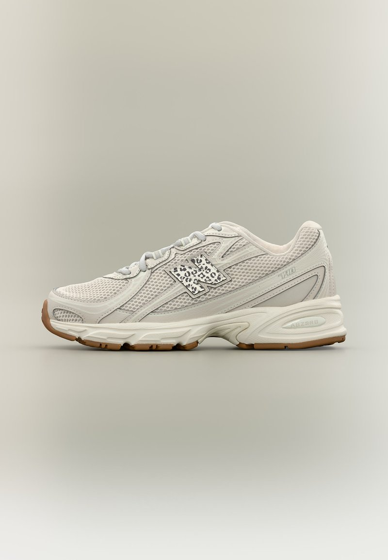 U740 moonbeam/sea salt/off-white