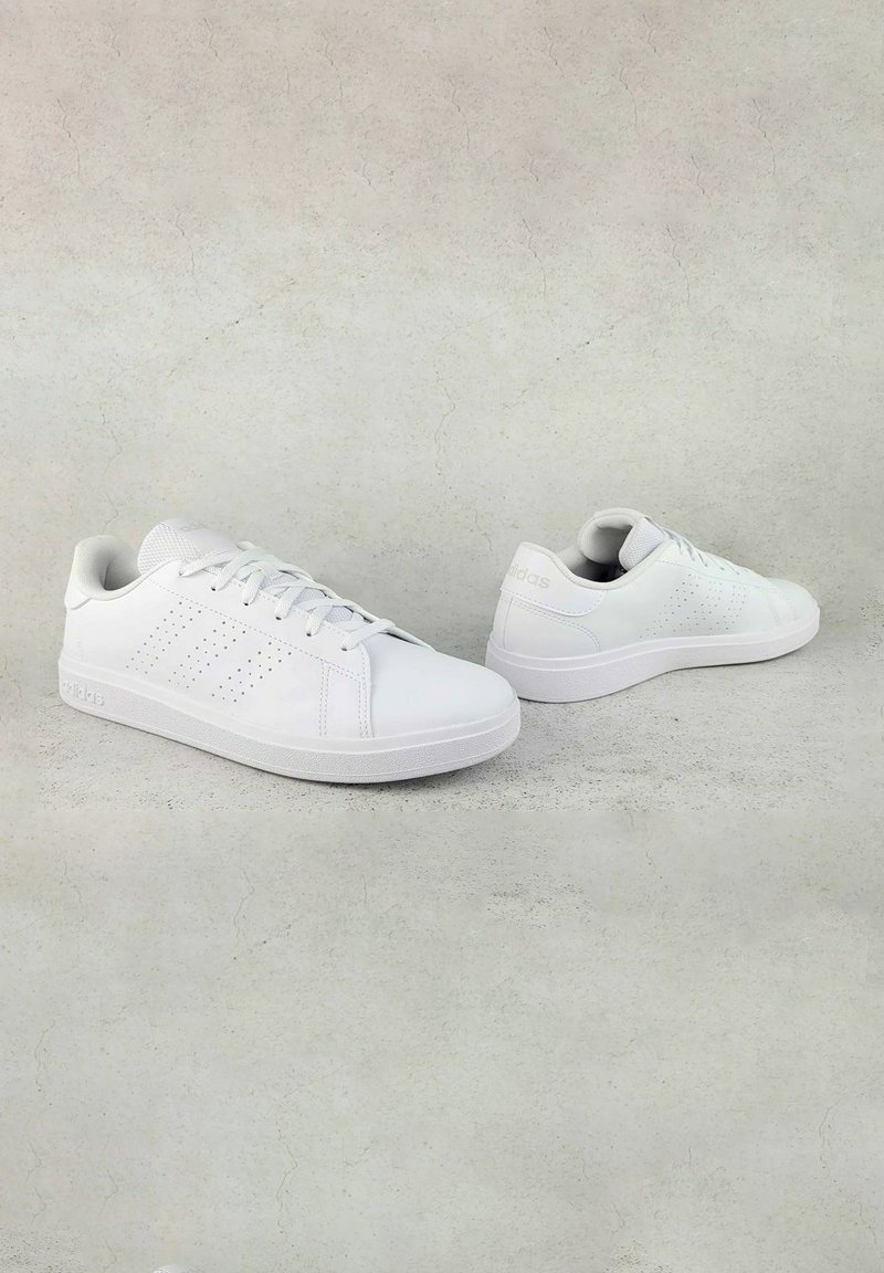 adidas Originals ADVANTAGE BASE - Sneakers basse - blanc