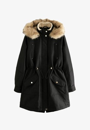 Parka noir avec capuche en fausse fourrure, taille ajustable par cordon, deux poches supérieures et deux poches à rabat inférieures. Tissu lisse avec une finition mate.
