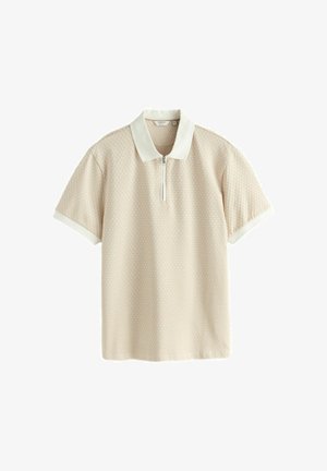 Beige Poloshirt mit kurzen Ärmeln, strukturiertem Muster, weißem Kragen, Manschettenverzierung und vorderer Reißverschlussöffnung.
