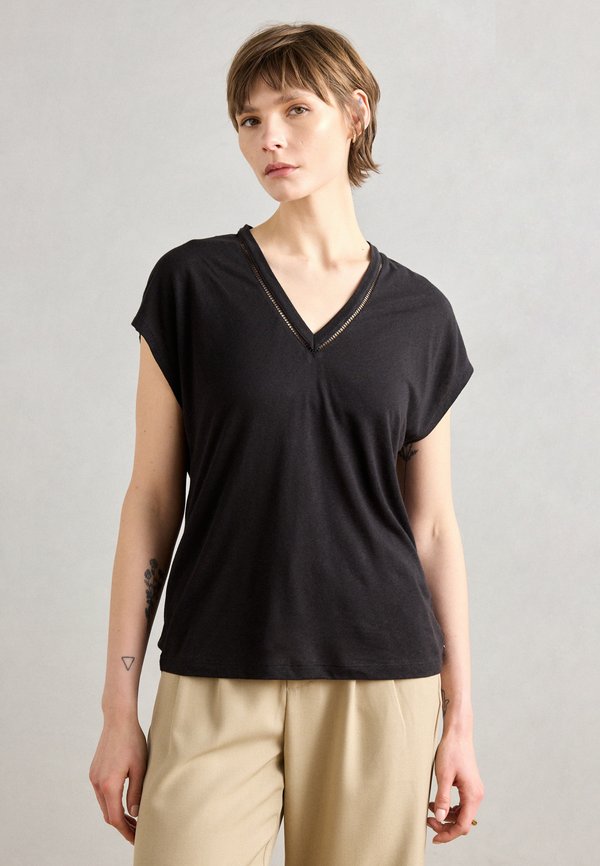 V NECK - Print T-shirt
