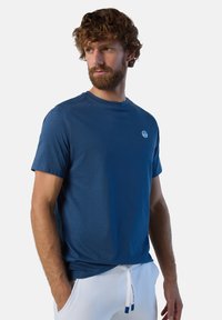 North Sails MIT LOGO-AUFNÄHER - T-shirt basic - mitternachtsblau