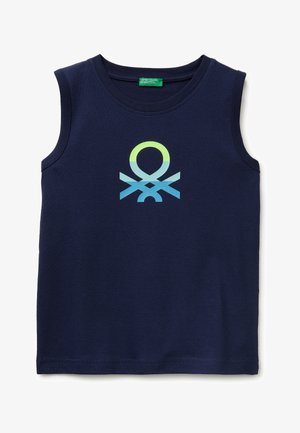 Donkerblauwe mouwloze top met ronde halslijn en een meerkleurig abstract logo in het midden aan de voorkant.