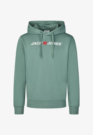 Minzgrüner Hoodie mit Kordelzugkapuze und gerippten Bündchen. Verfügt über weißen Logotext "JACK & JONES" mit einem roten Akzent darüber. Glatte Textur.