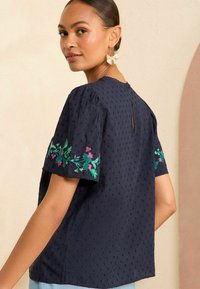 Love & Roses EMBROIDERED YOKE PUFF SLEEVE - REGULAR FIT - Pluus - navy blue