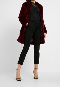 VILA Klassisk frakke - dark red