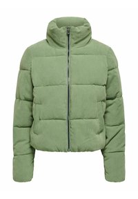 Chaqueta acolchada de pana verde con cuello alto, cierre de cremallera y un corte cuadrado. Presenta costillas verticales y una silueta corta.