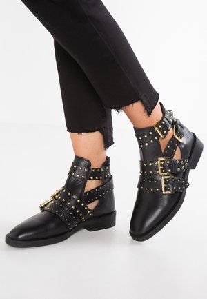 Cowboy-/Bikerstiefelette - black