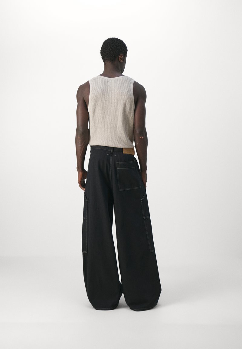 MM6 Maison Margiela POCKET TROUSERS - Jeans Relaxed Fit - black 