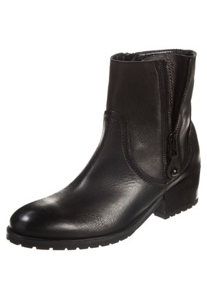 Kotníkové boty - black