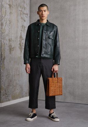 KLASSIK VISETOS  - Shopping Bag - cognac