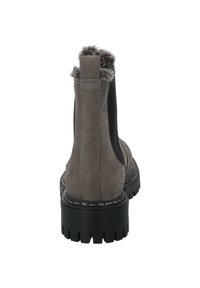 Szare zamszowe botki za kostkę z teksturowaną czarną podeszwą, elastycznymi bocznymi panelami i detalem z sztucznego futra u góry.