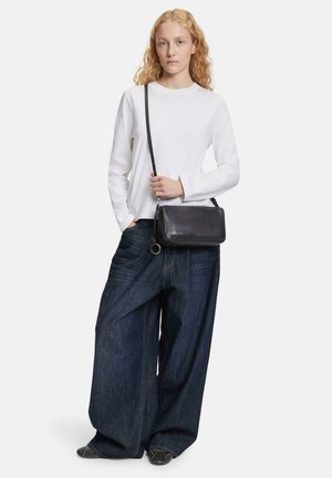 Liebeskind Berlin, CLARICE II CROSSBODY M - Umhängetasche - schwarz