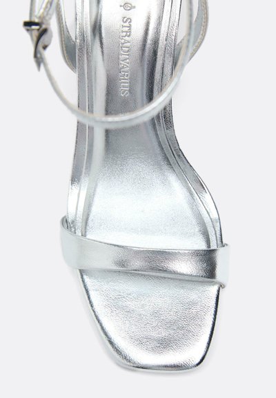 Sandales à Talons Nus Kiskadee En Cuir Argenté - Taille 35 (US 5-5.5) - Bared Footwear - Petite Marque Sur Le Talon Droit