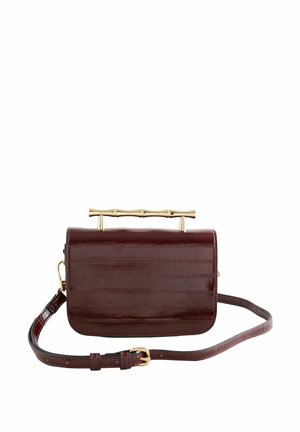 HARDWARE TOP HANDLE - Rokassoma - berry red