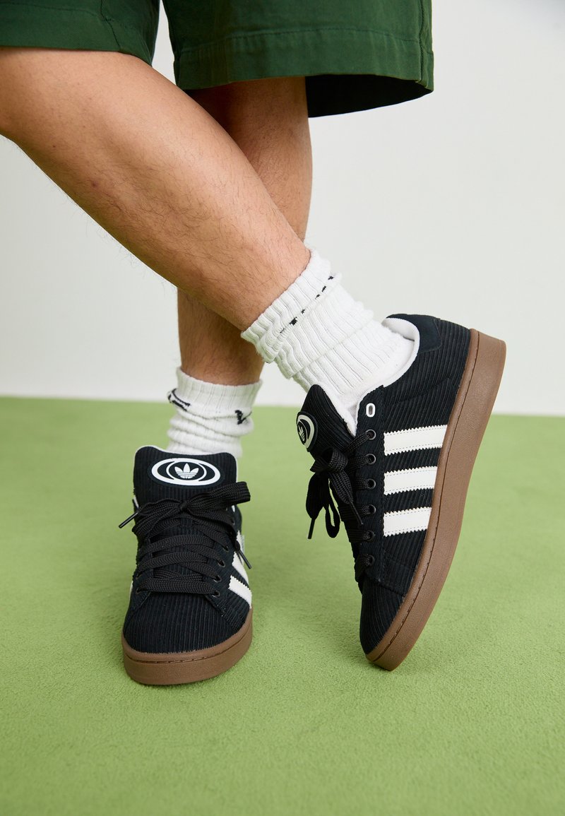 adidas gazelle silver green womens adidas Children's Campus 00s Core Black / White