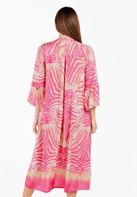 Key Largo NAMIBIA V-NECK - Vestido informal - powder rose