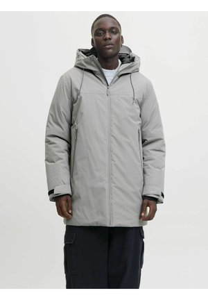 Wintermantel - city skyline