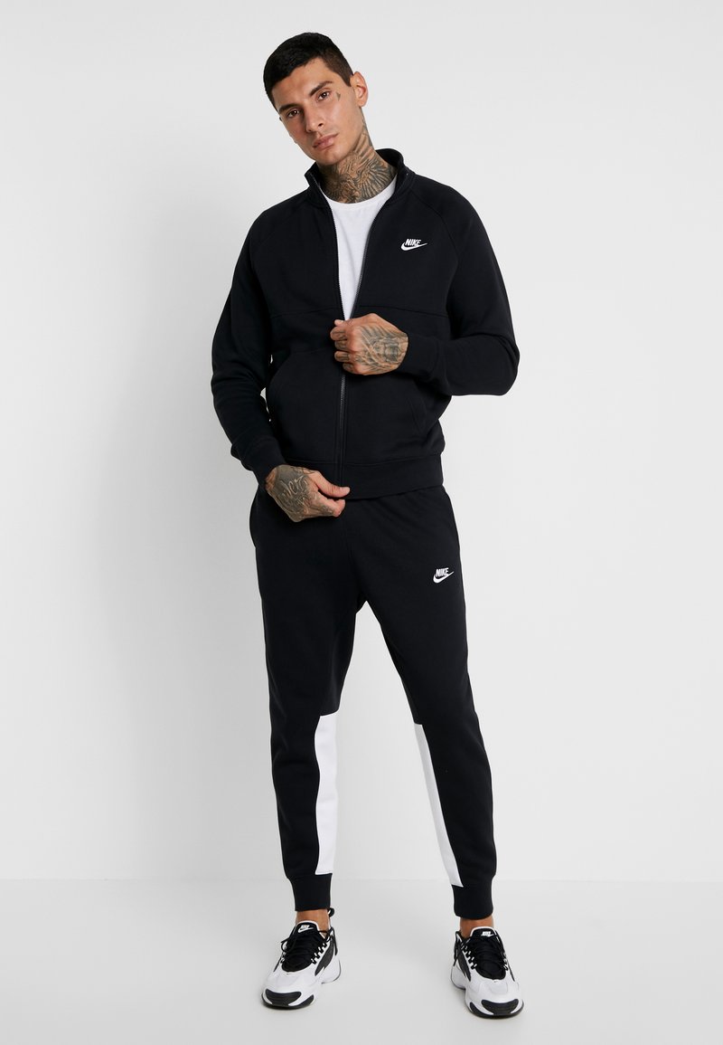 Nike Sportswear Suit Set Tracksuit Black White Black Zalando De Nike Sportswear Suit Set Tracksuit Black White Black Zalando De