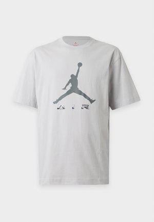 Jordan, CREW - Μπλουζάκι με στάμπα - neutral grey/smoke grey
