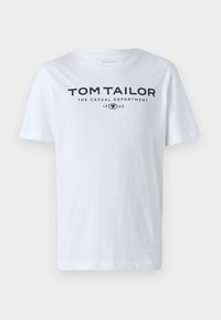 Hvid bomulds t-shirt med rund hals, korte ærmer og navy tekst, der læser "TOM TAILOR THE CASUAL DEPARTMENT 1962."