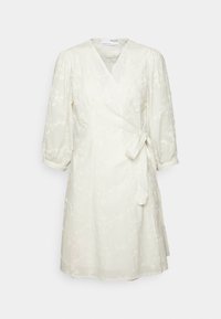 Bílá šaty s dlouhými puff rukávy, květinovou výšivkou, stahovacím pasem a výstřihem do V, vyrobené z lehkého materiálu.