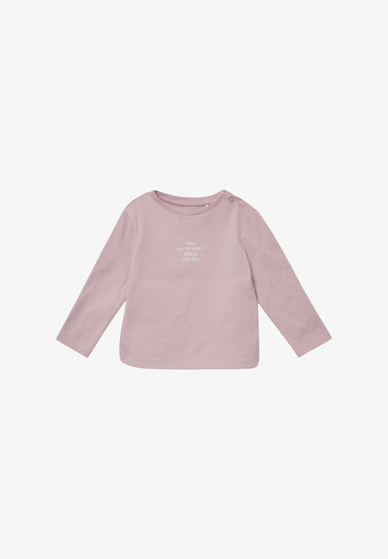 Langärmliges, hellrosa Baumwollhemd mit rundem Ausschnitt und dekorativen Knöpfen an einer Schulter, mit dem Text "Lächle und die Welt lächelt mit dir."