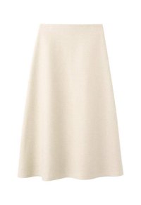 Una falda de línea A en color crema, hecha de una tela texturizada, con un acabado suave y una forma acampanada, adecuada para uso casual o formal.