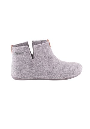 Niedriger Knöchel, weicher grauer Filzpantoffel mit kleinem Schlitz vorne und braunem Lederzuglasche hinten, flache Gummisohle und Shepherd Markenschild.